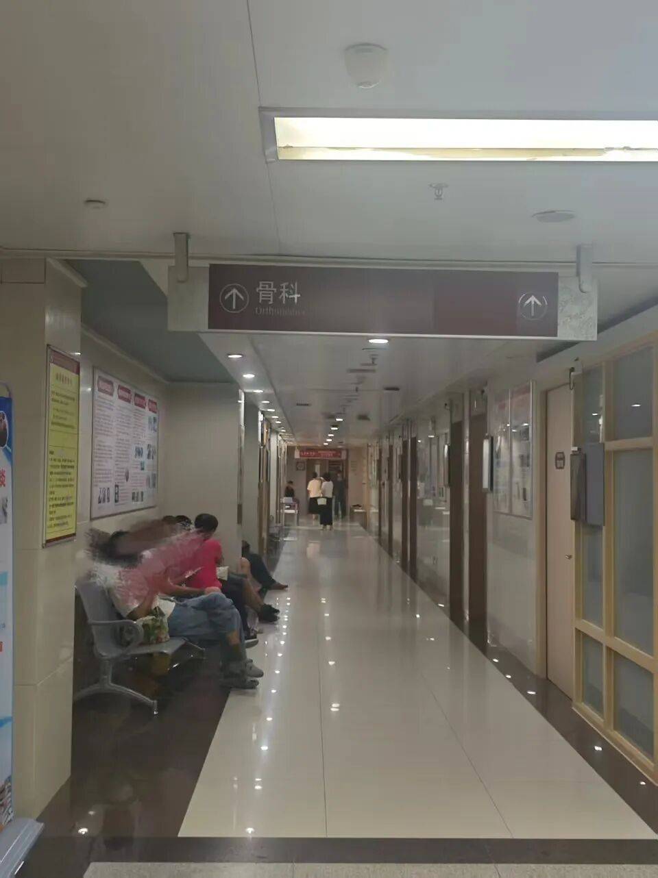 皇冠信用网在哪里开通_广州一医院发生伤医事件皇冠信用网在哪里开通，医生“受伤很重”