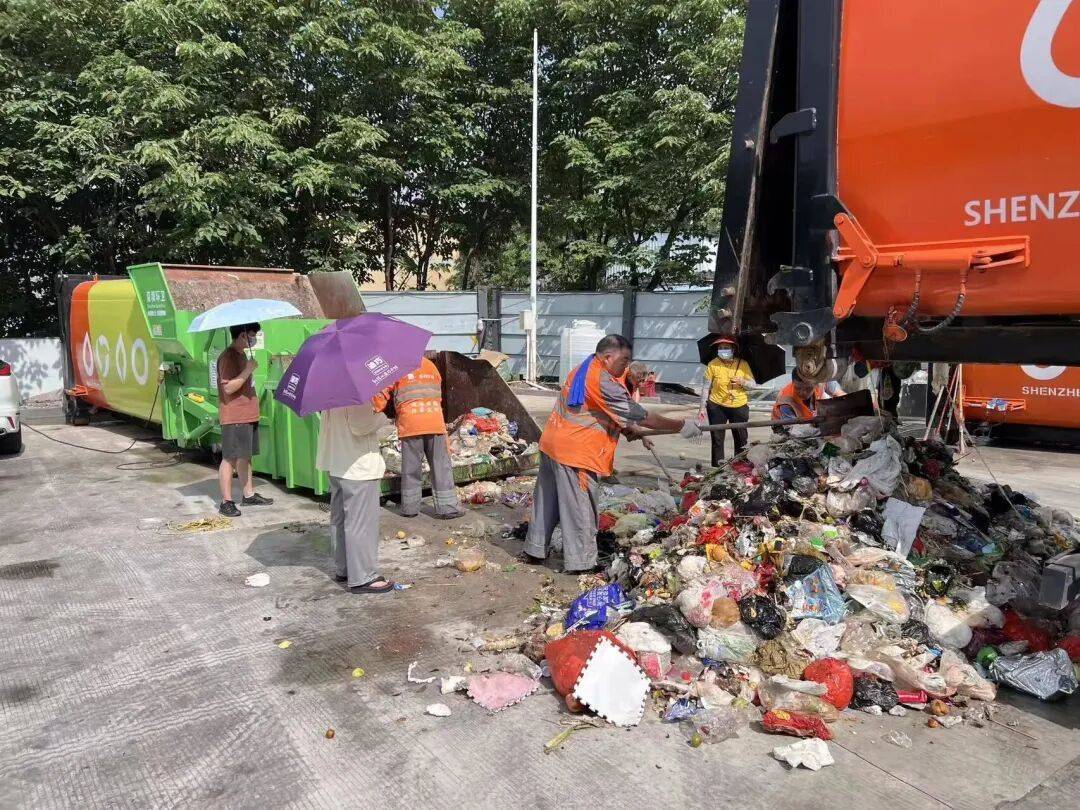 皇冠信用網代理申条件_广东一女子从老家带10万元现金给女儿治病被误扔皇冠信用網代理申条件，环卫工连夜翻10吨垃圾找回