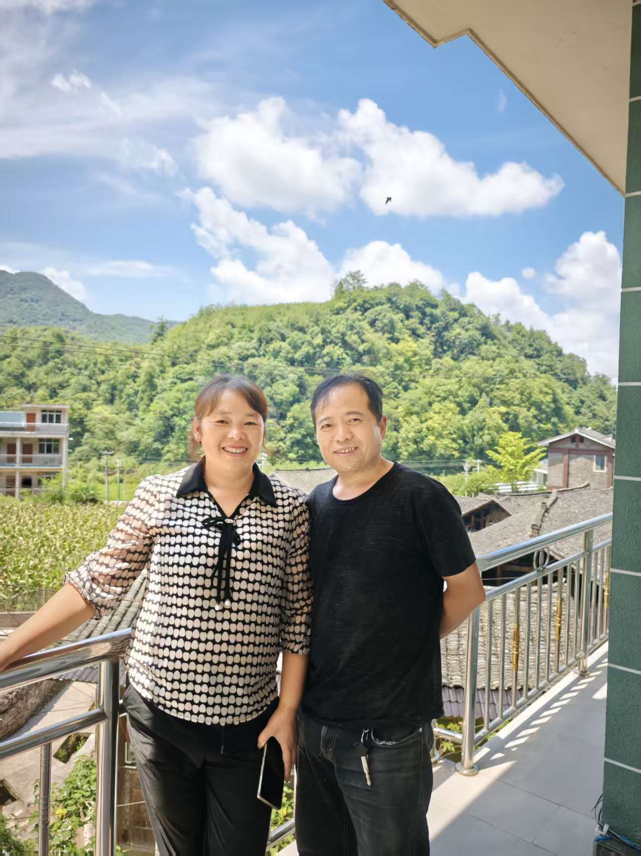 nba季后赛2025时间_那个让老师骄傲的“调皮”班级!30年同学聚会nba季后赛2025时间,还伴有一封来自贵州的感谢信