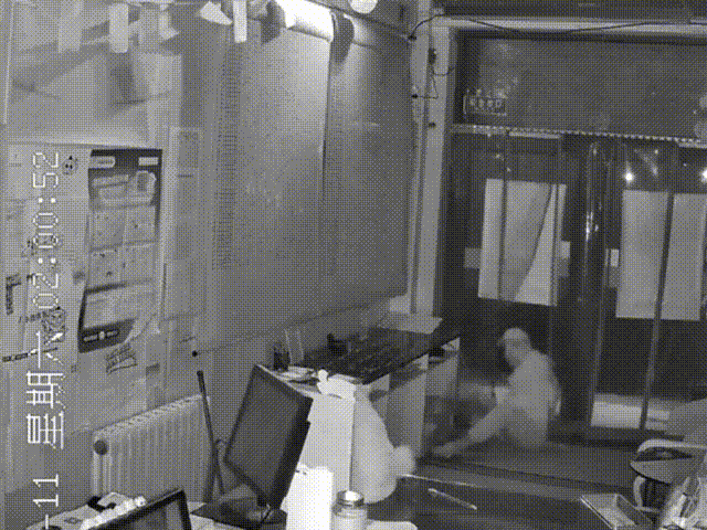 皇冠信用網登3出租_男子偷300张“刮刮乐”后连夜出逃皇冠信用網登3出租,还玩“车票障眼法”,民警3分钟极限抓捕!