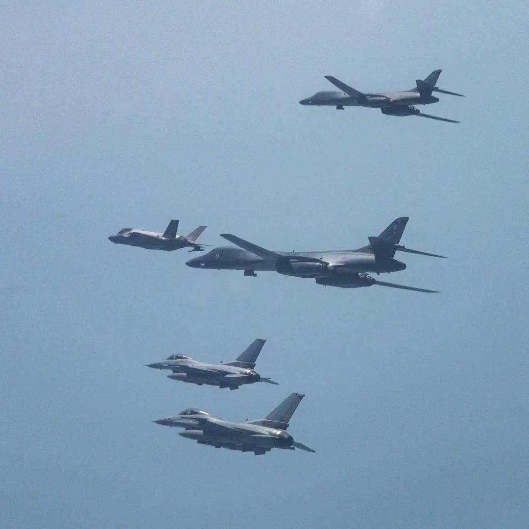 皇冠信用盘如何申请_美轰炸机来了皇冠信用盘如何申请，不许中国改变现状？遇上歼16，将重现猎火鸡名场面